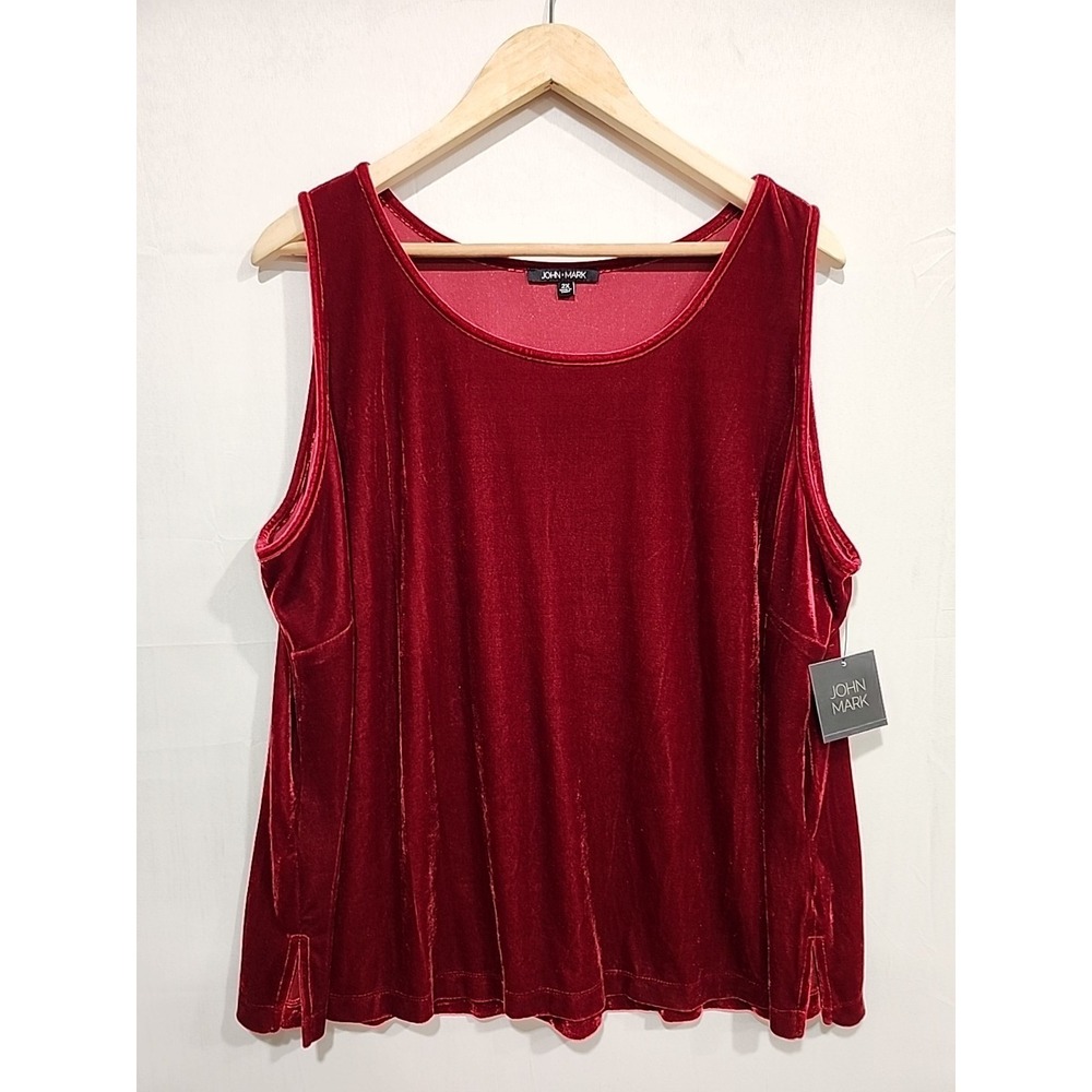 John Mark NWT Blouse Womens‎ 2X Red, Sleeveless Velvety Top, Soft Stretchy
